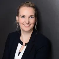 Janina Traut ist Referentin Berufsausbildung bei der Hamburger Hochbahn AG, die bereits seit neun Jahren in Teilzeit ausbildet. 